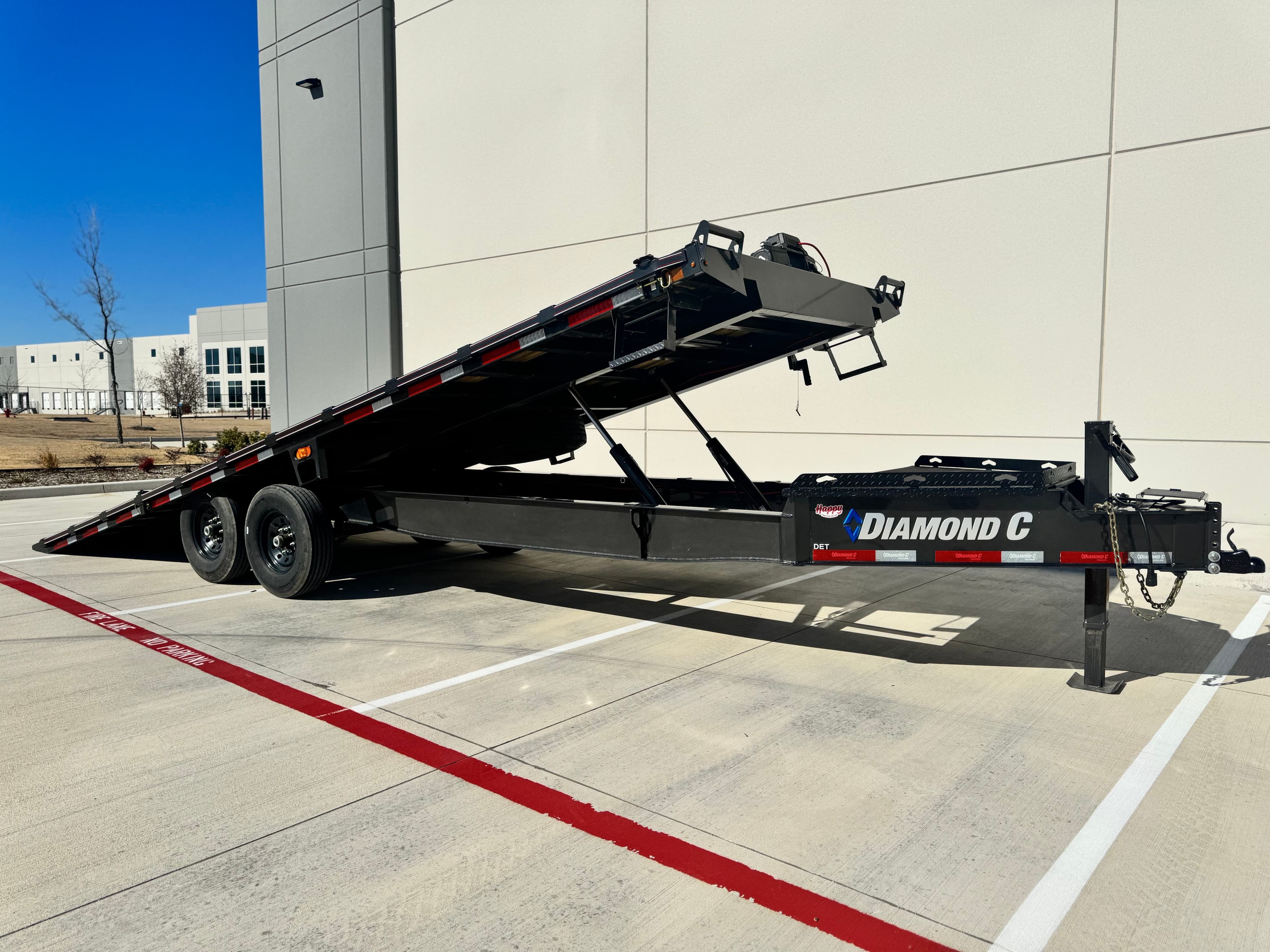 Premium deckover tilt trailer rental Fort Worth Texas - 24ft deckover tilt trailers for rent in Fort Worth TX - equipment hauling machinery transport