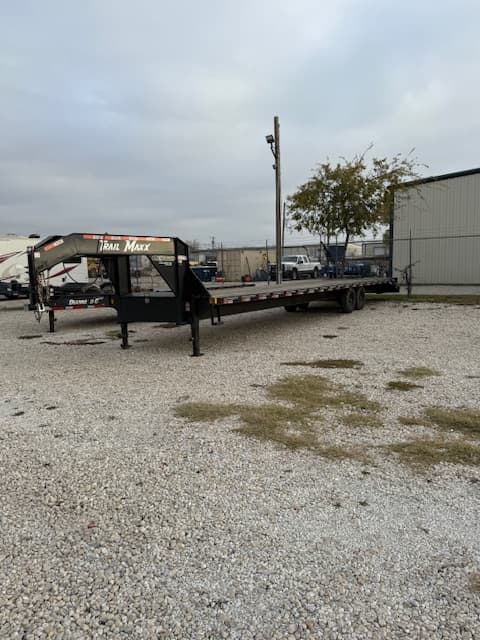 40ft gooseneck flatbed trailer rental Haslet TX - Trail Maxx heavy duty gooseneck trailer for large equipment